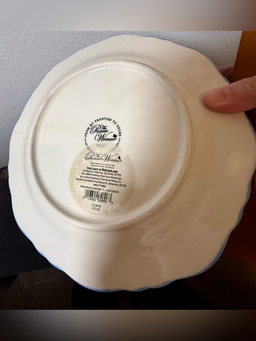 4 The Pioneer Woman Brilliant Blooms Stoneware Salad Plates. 8.5” - Picture 6 of 9